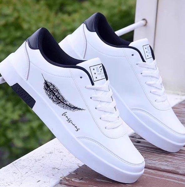 Casual Sneakers Spring Autumn 2025 New Style Classic White Shoes Flat Comfortable Sports Shoes
