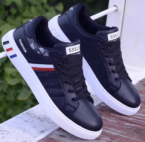 Casual Sneakers Spring Autumn 2025 New Style Classic White Shoes Flat Comfortable Sports Shoes